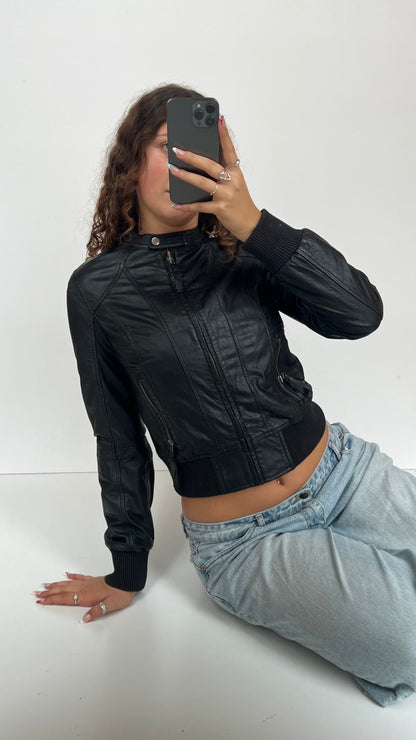00s black leather jacket- size M