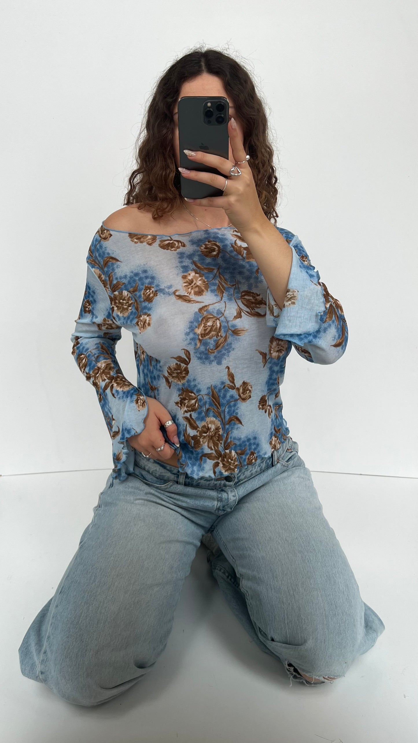 00s blue floral top- size L