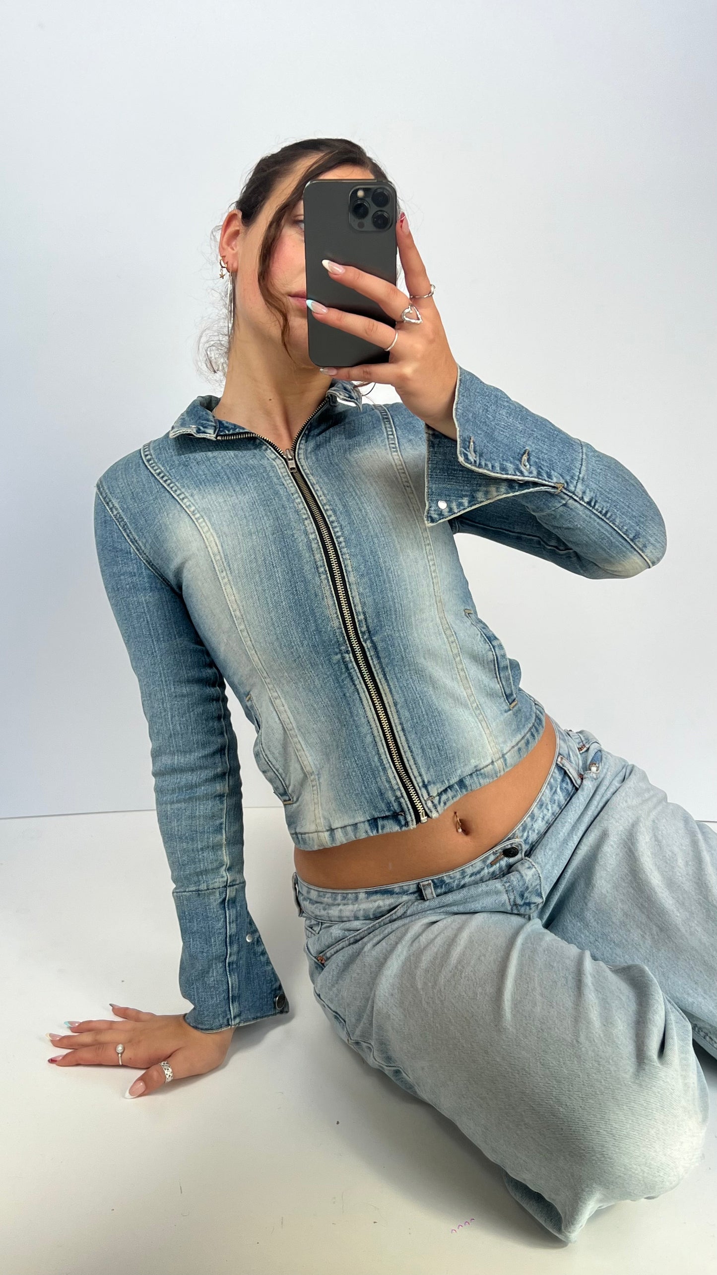 00s denim jacket- size S