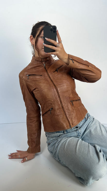 00s brown leather jacket- size M