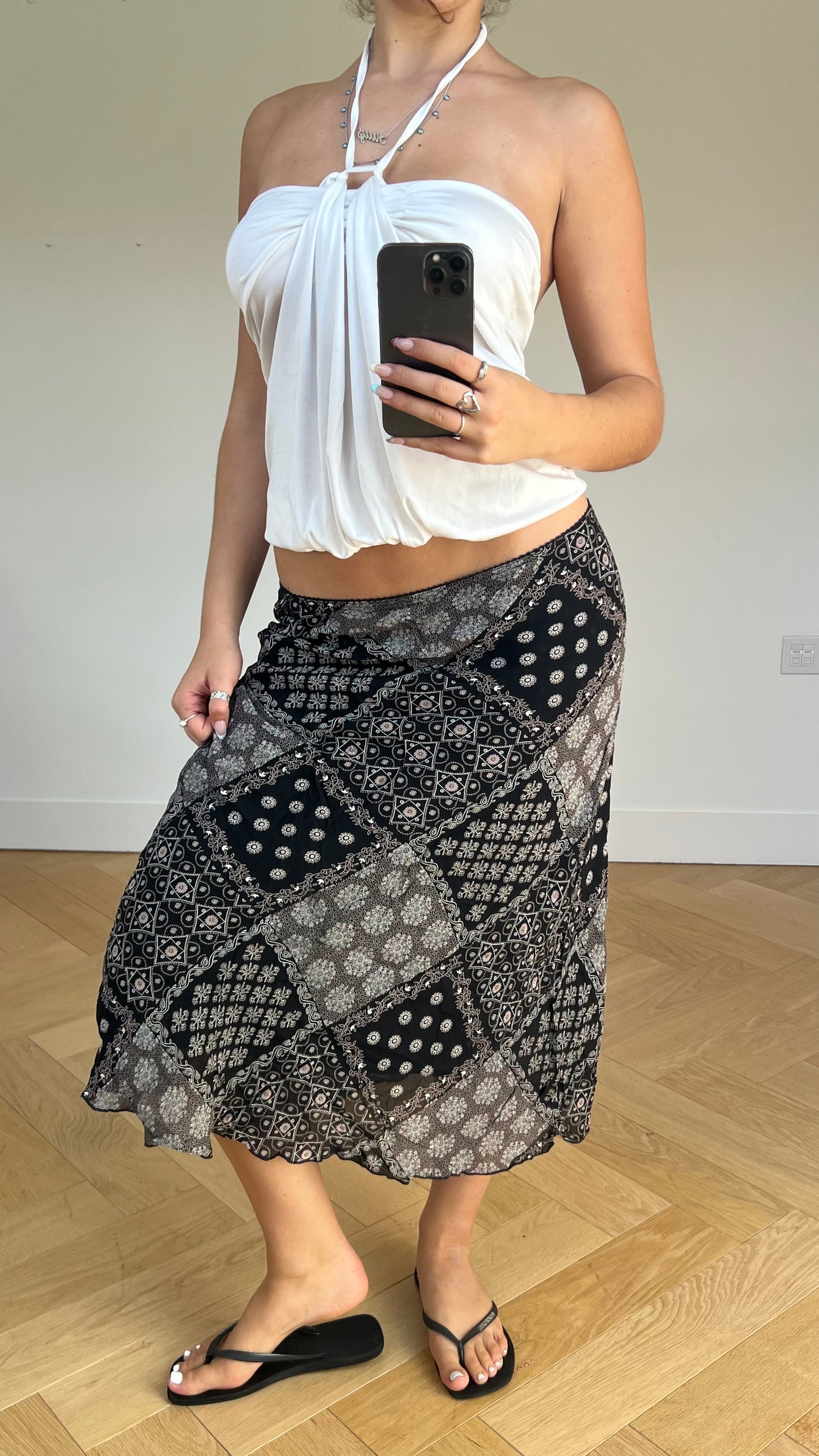 00s black patterned skirt- size L