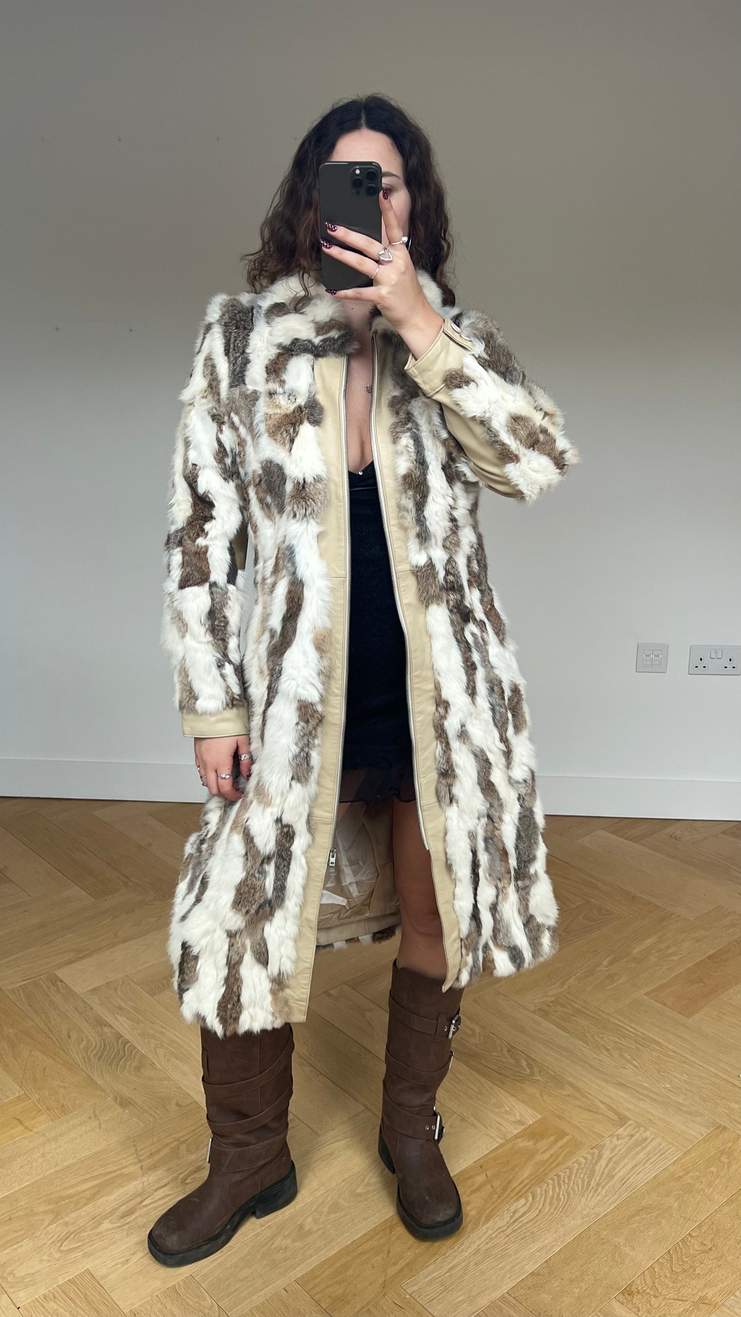 00s Bebe cream fur coat- size L