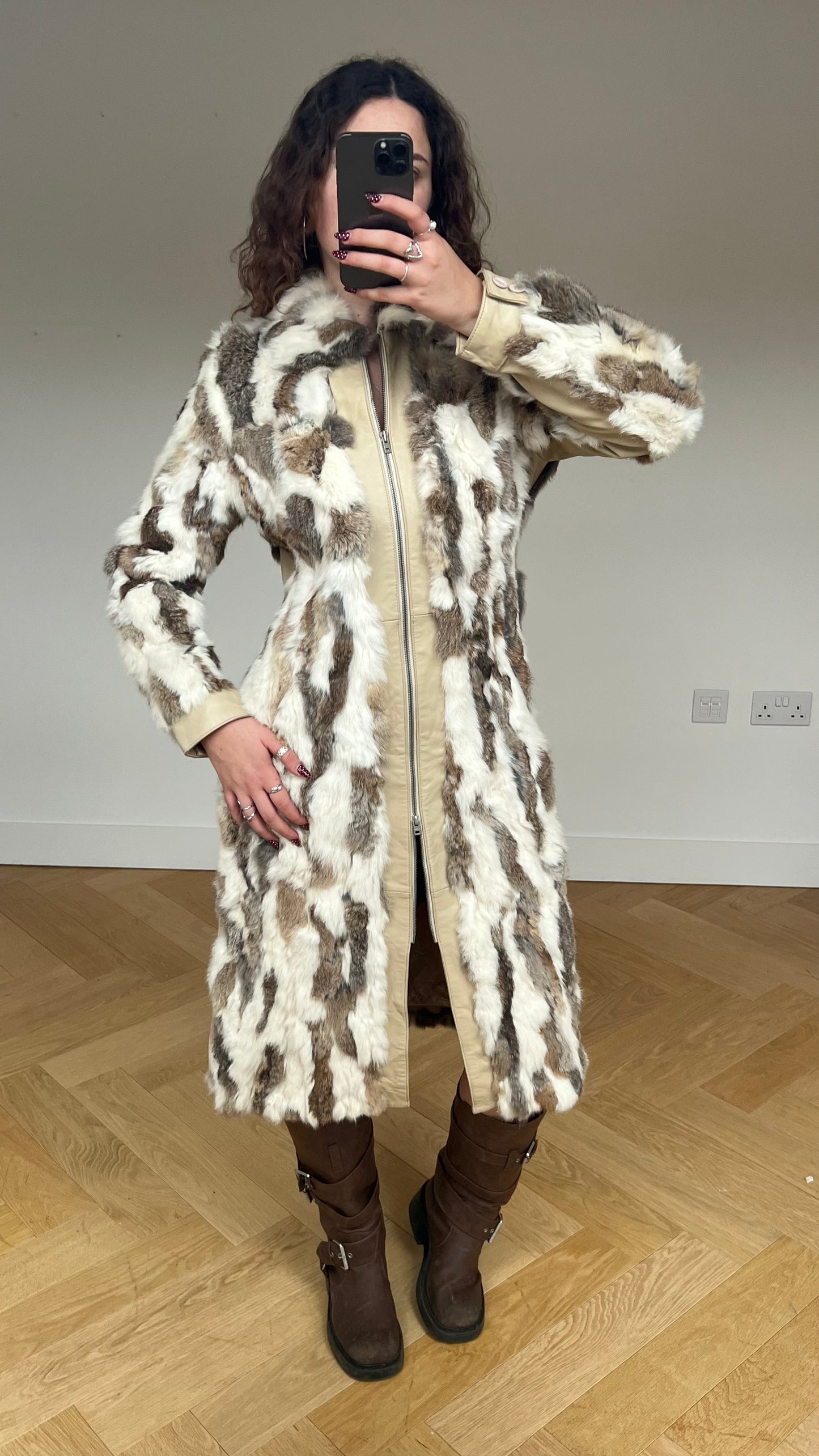 00s Bebe cream fur coat- size L