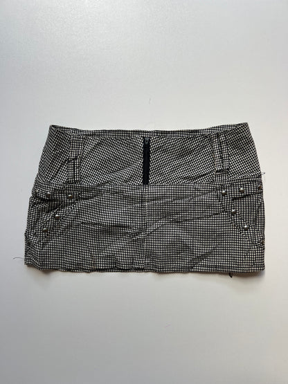 00s black patterned mini skirt- size S