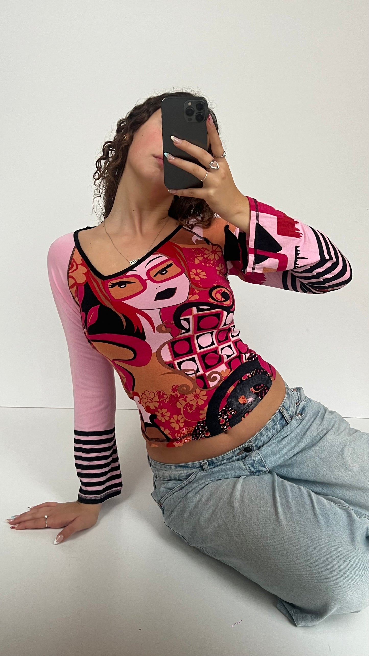 00s pink graphic stripe top- size M/L