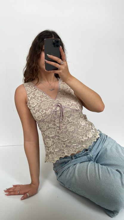 00s lilac lace top- size L