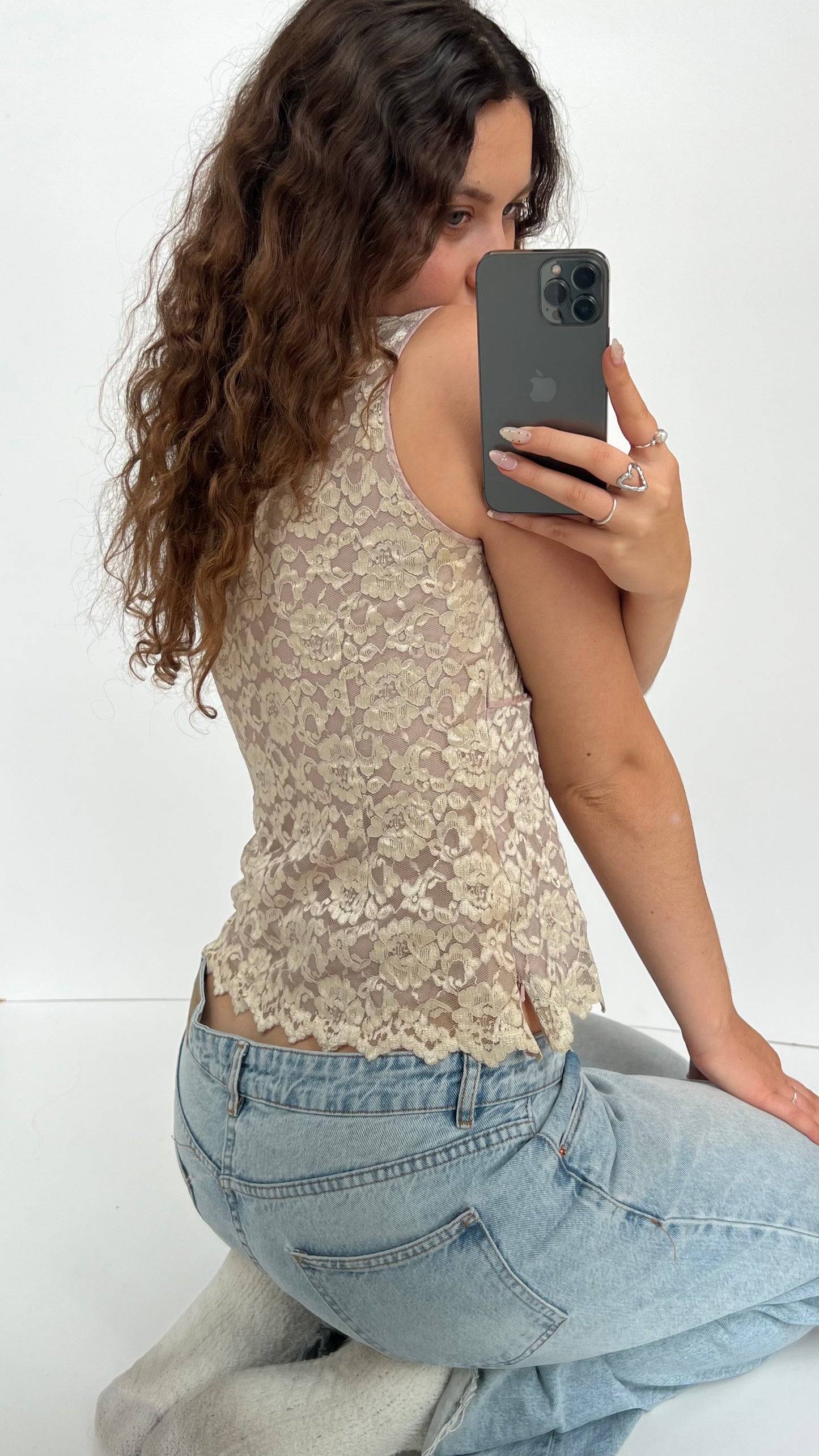00s lilac lace top- size L