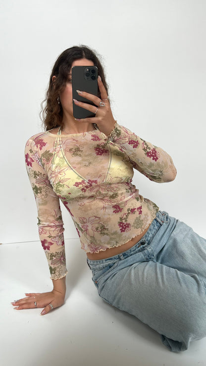 00s cream floral long sleeve top- size M