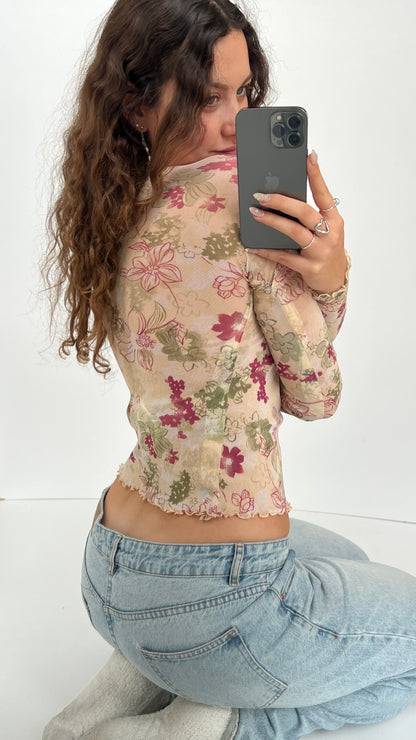 00s cream floral long sleeve top- size M