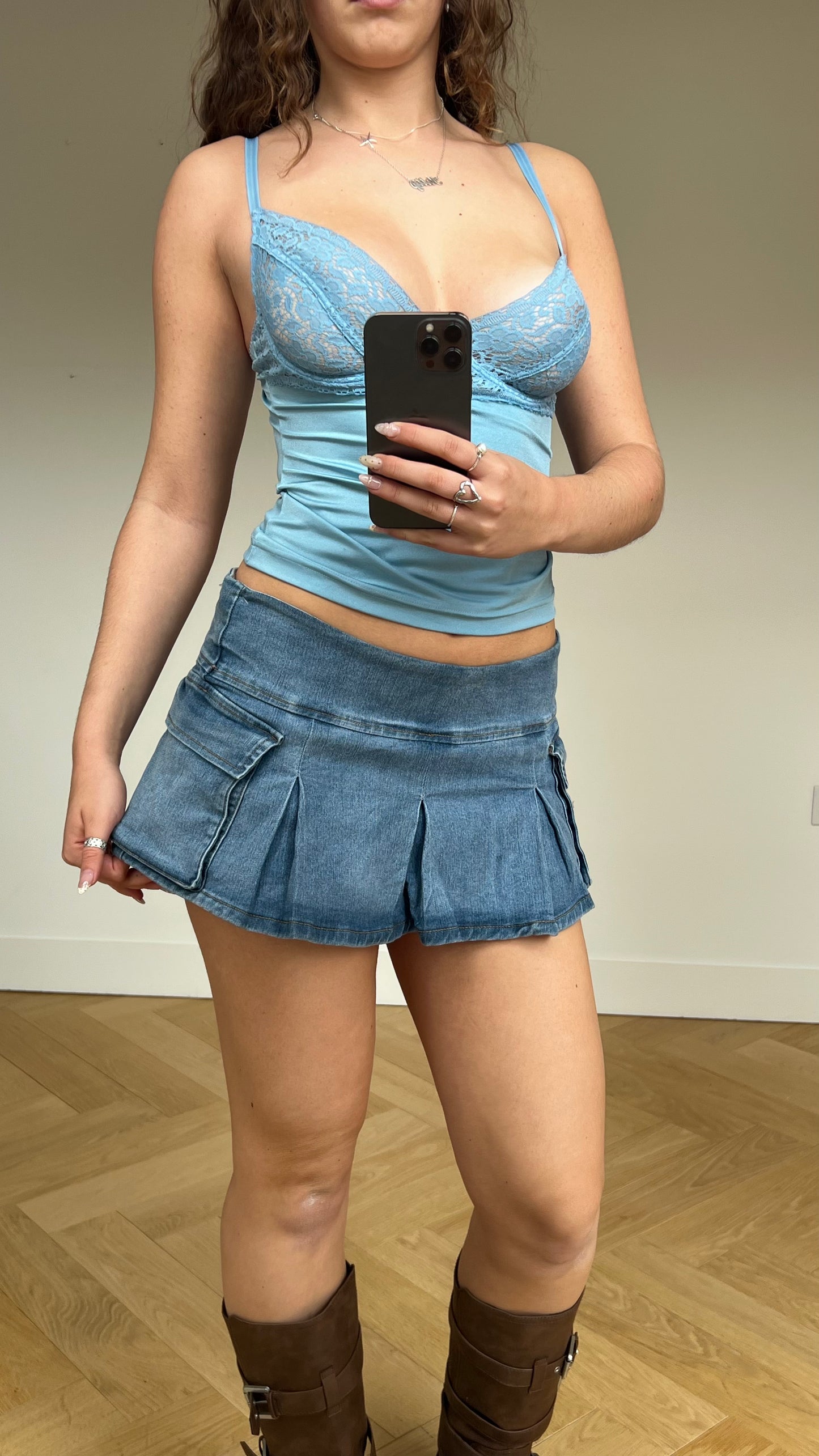 00s pleated denim mini skirt- size L