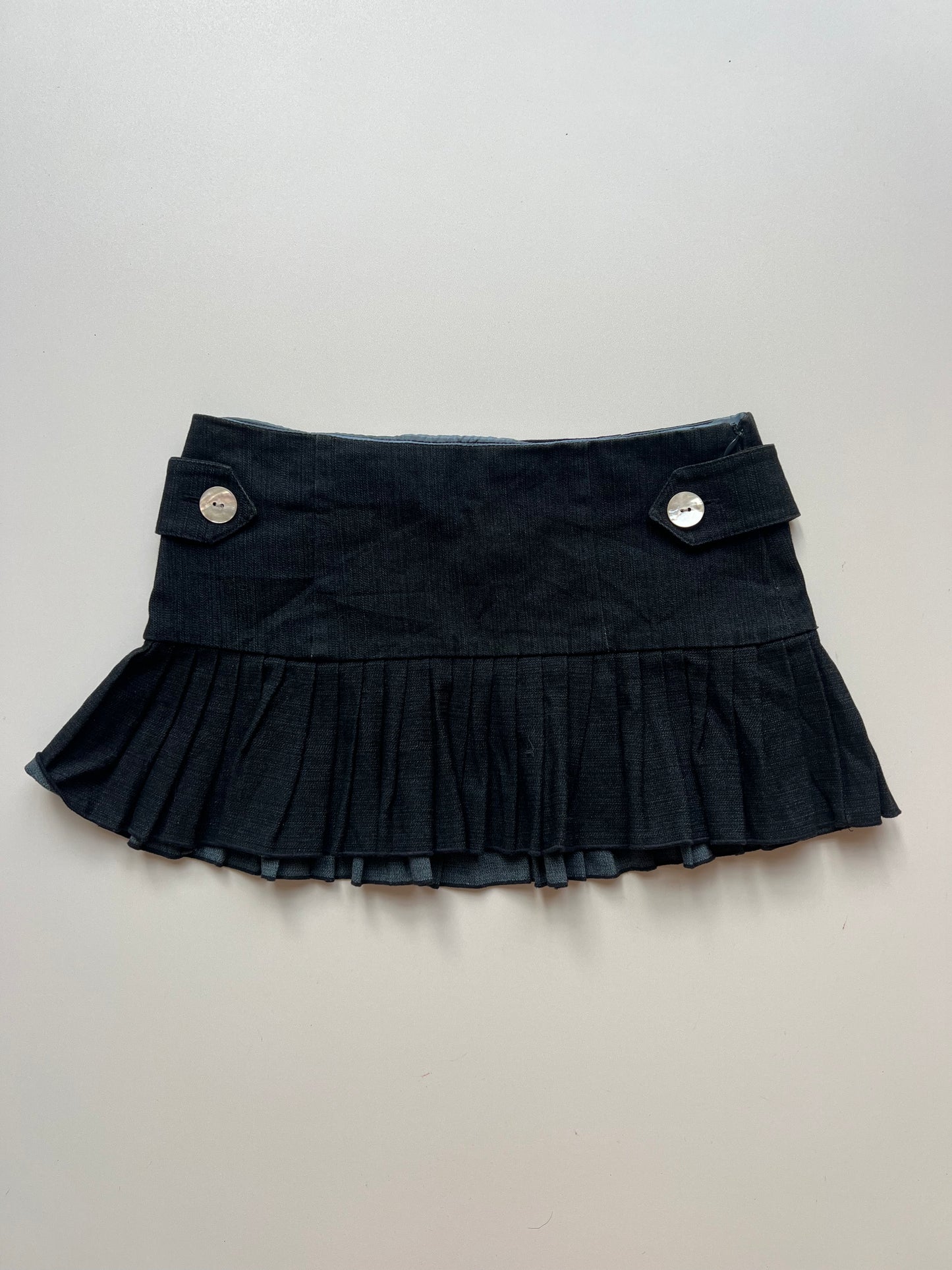 00s denim pleated mini skirt- size XS