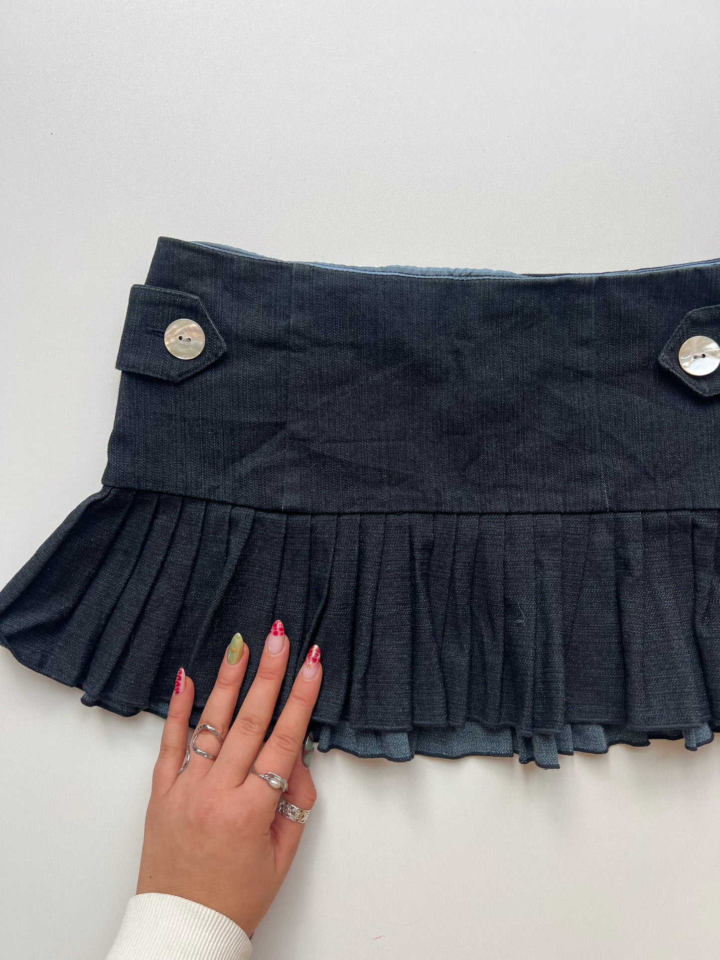 00s denim pleated mini skirt- size XS