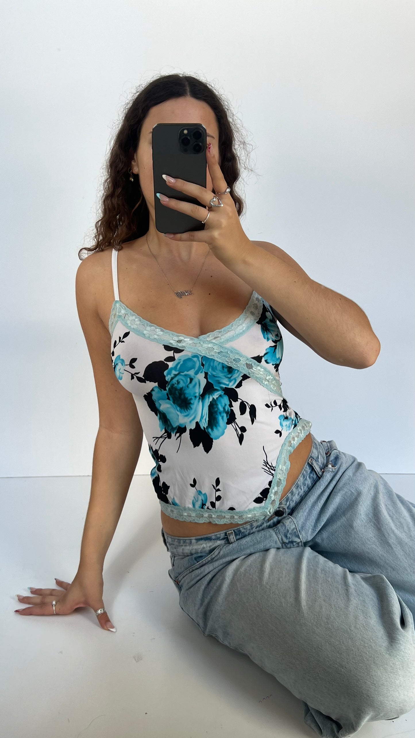 00s white blue floral cami- size S