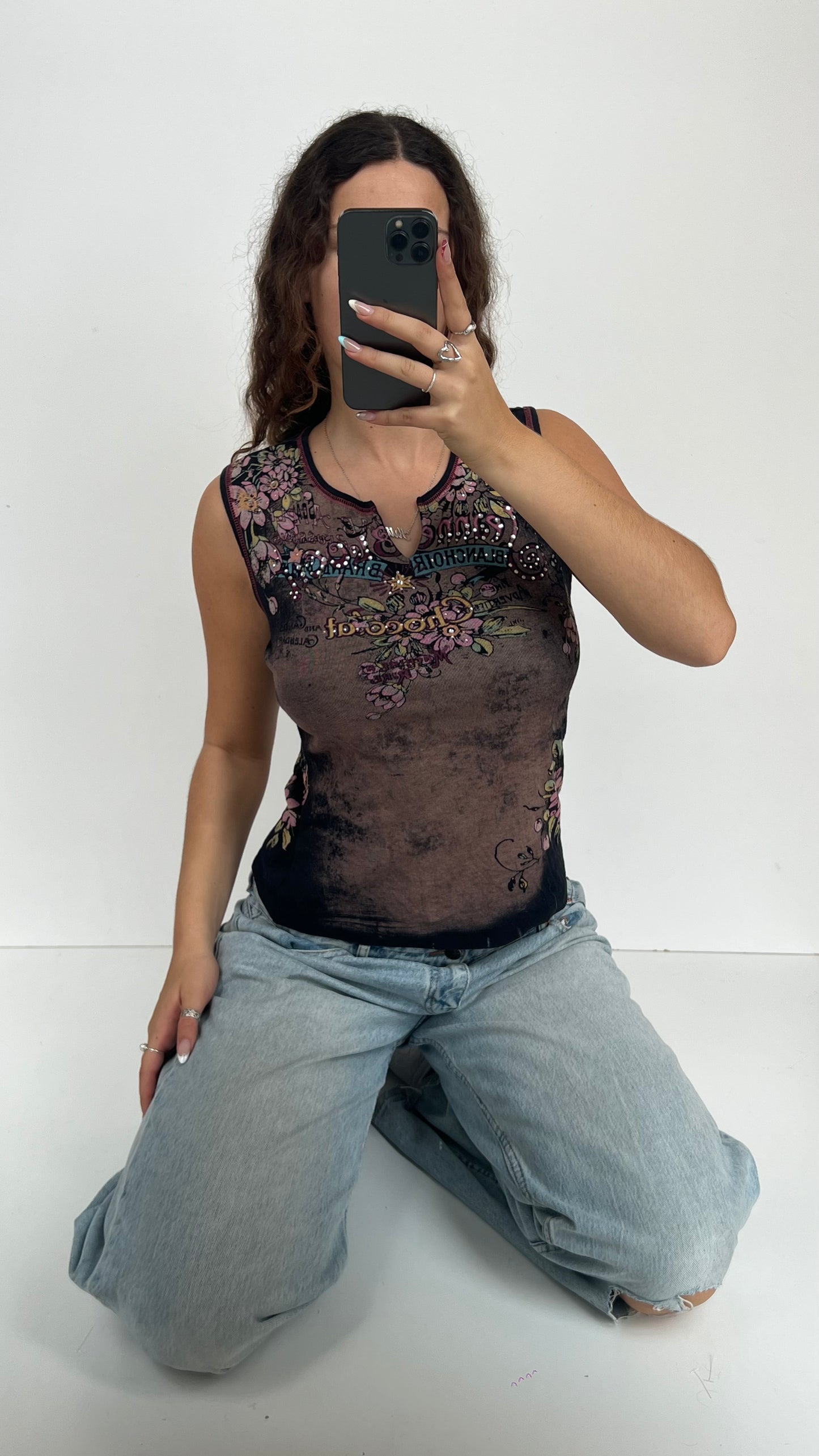 00s black graphic tank- size L