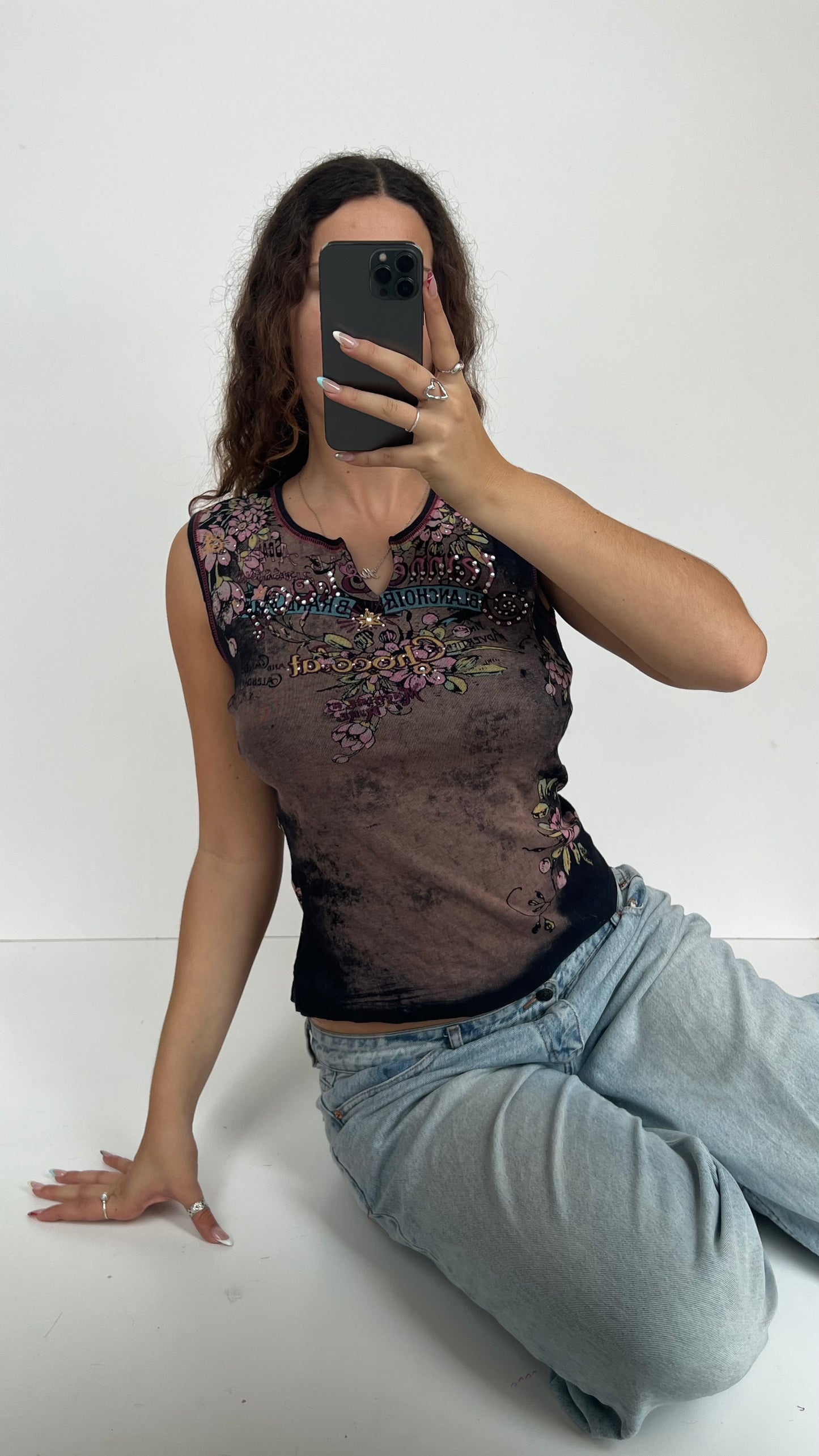 00s black graphic tank- size L