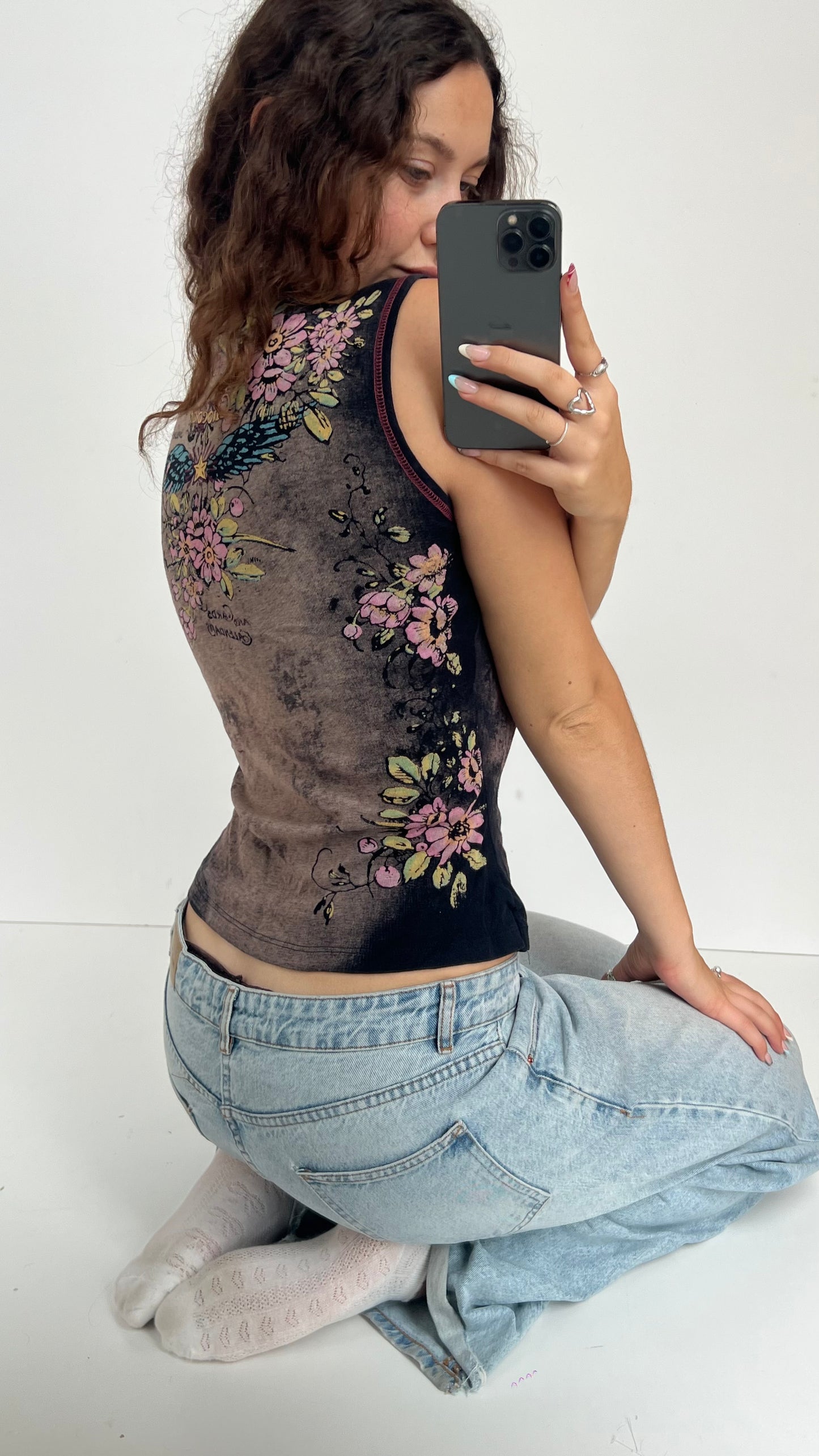 00s black graphic tank- size L
