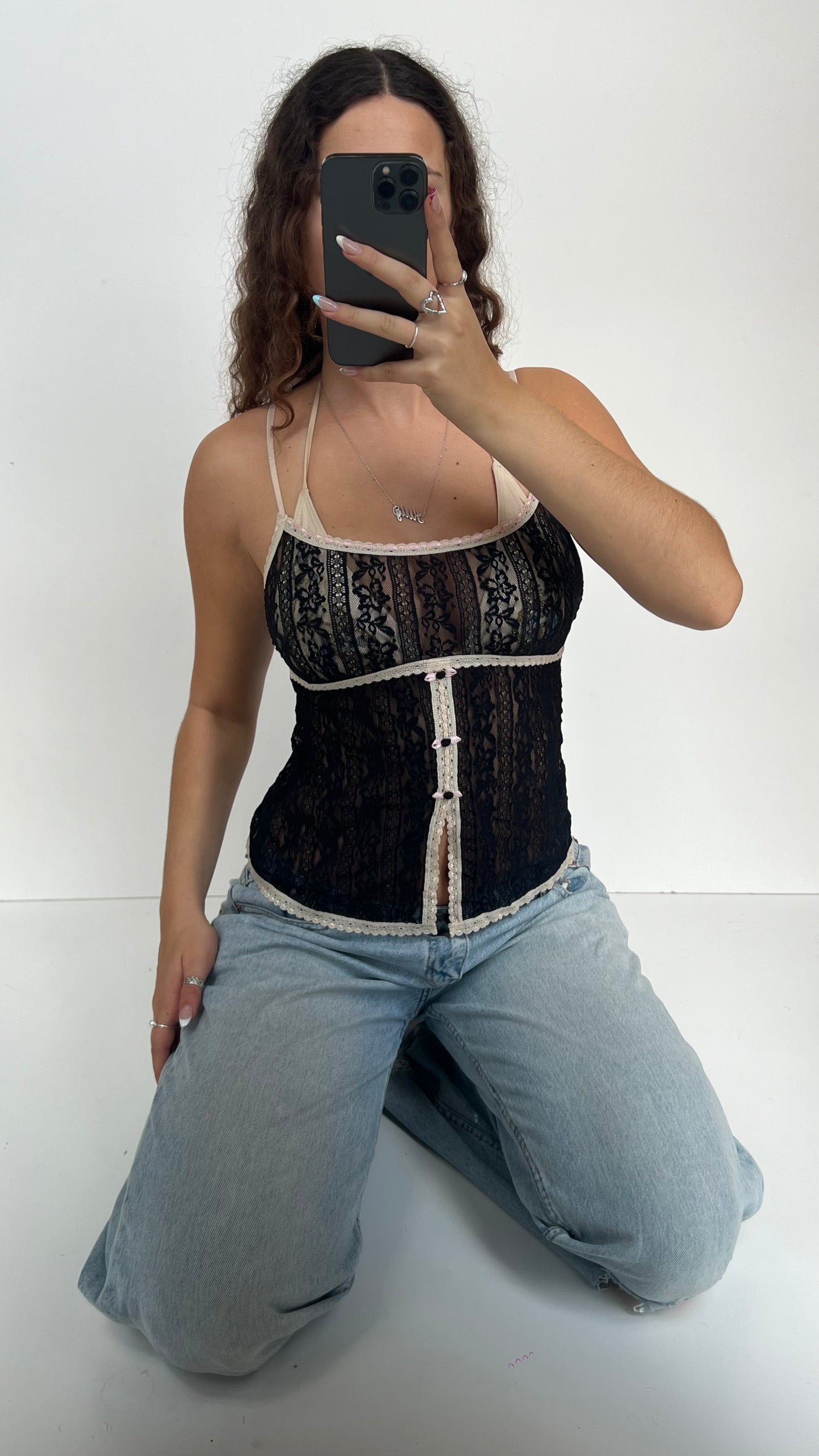 00s black lace cami- size M