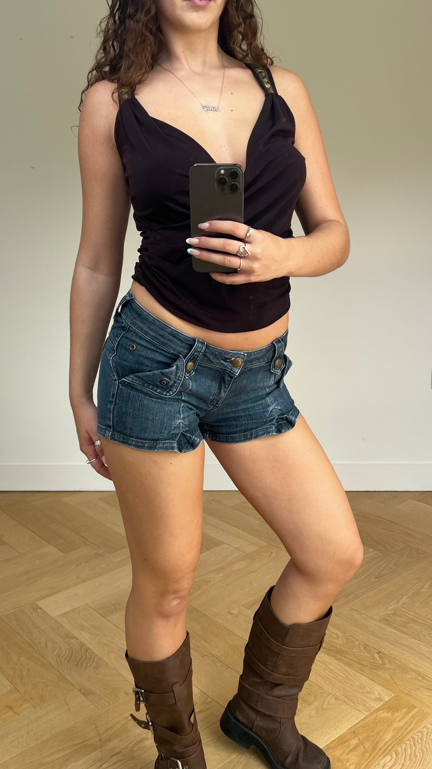 00s denim mini shorts- size M