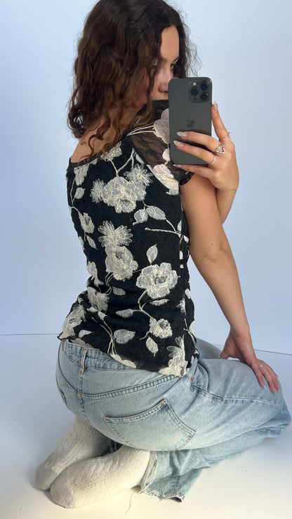 00s black floral lace top- size XL