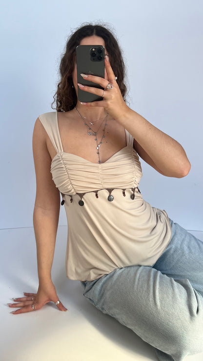 00s beige charm cami- size L