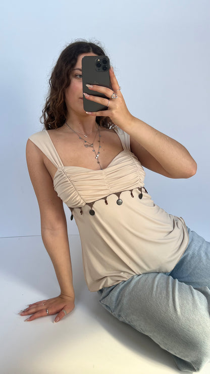 00s beige charm cami- size L