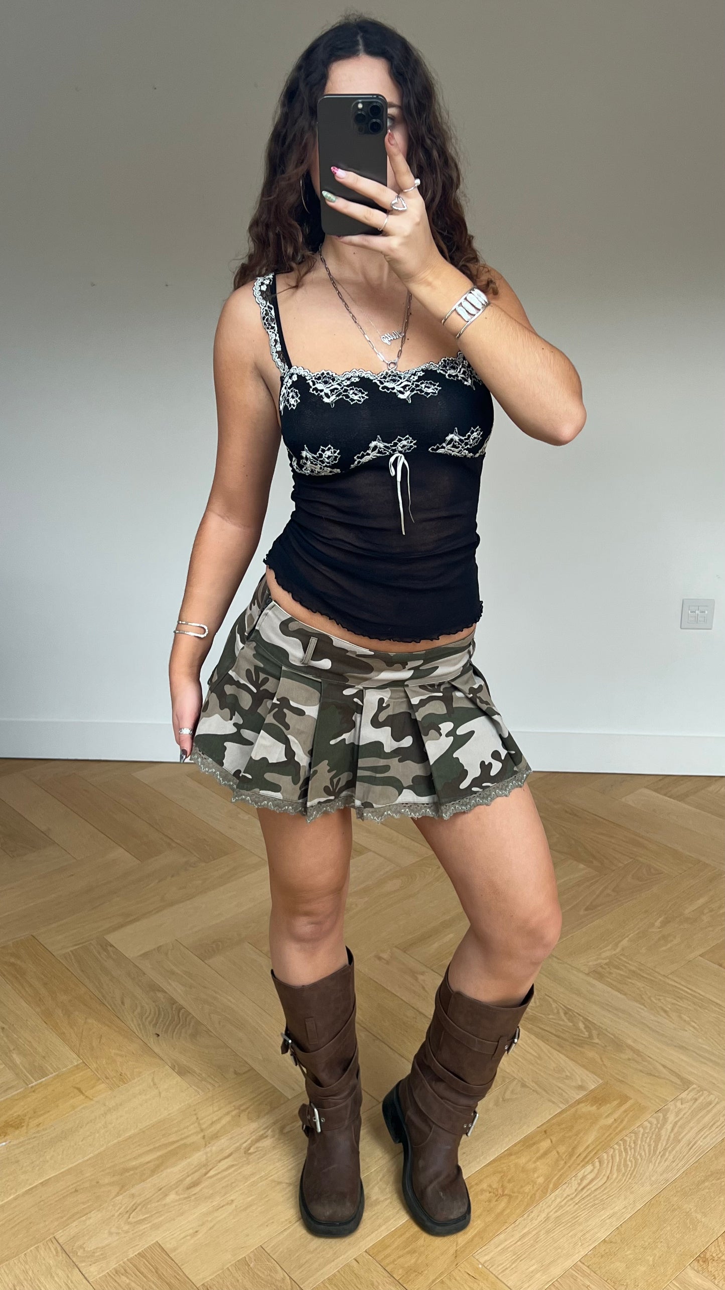 00s camo lace mini skirt- size M