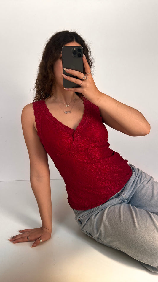 00s red lace tank top- size L