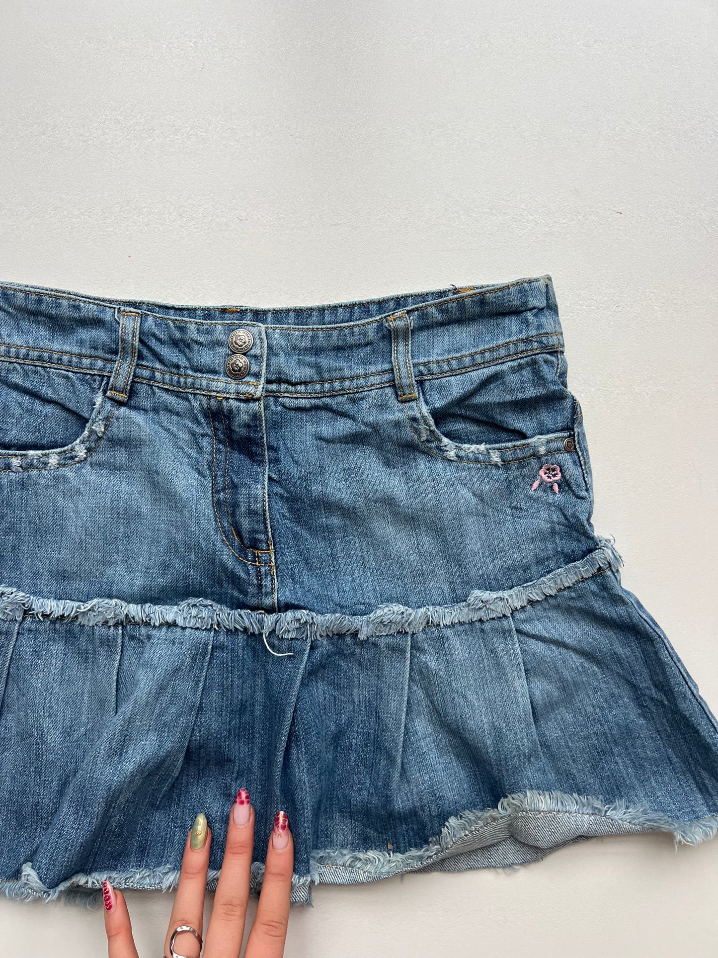 00s pleated denim mini skirt- size S
