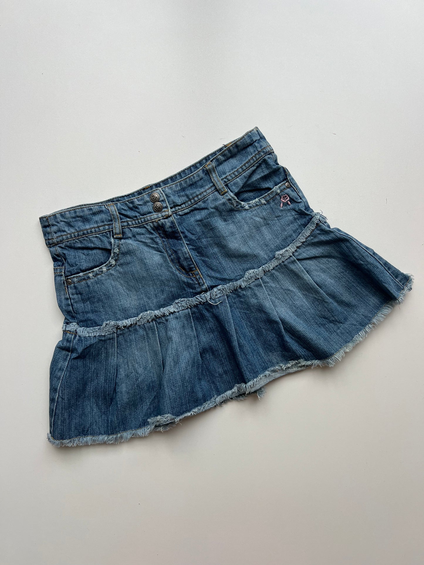 00s pleated denim mini skirt- size S