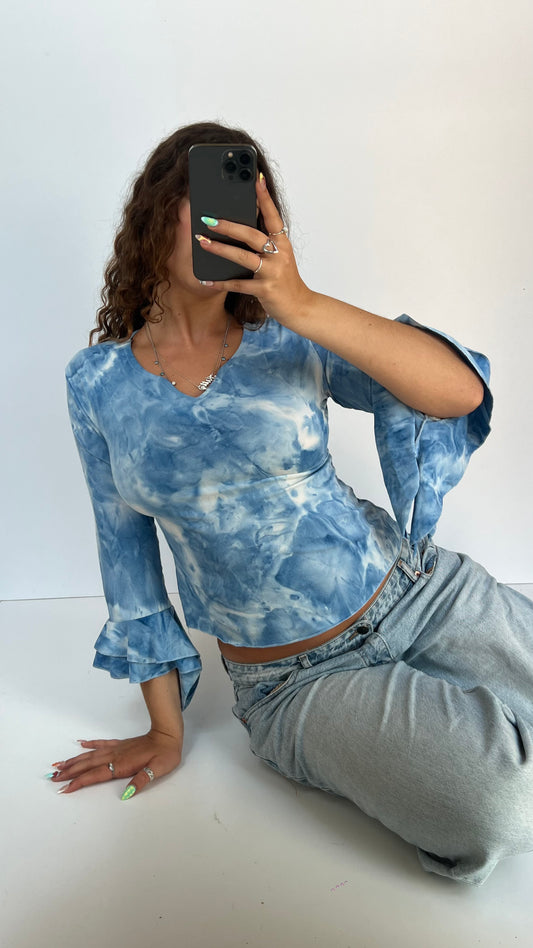 00s blue tie dye top- size M