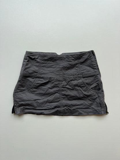 00s grey Guess mini skirt- size S