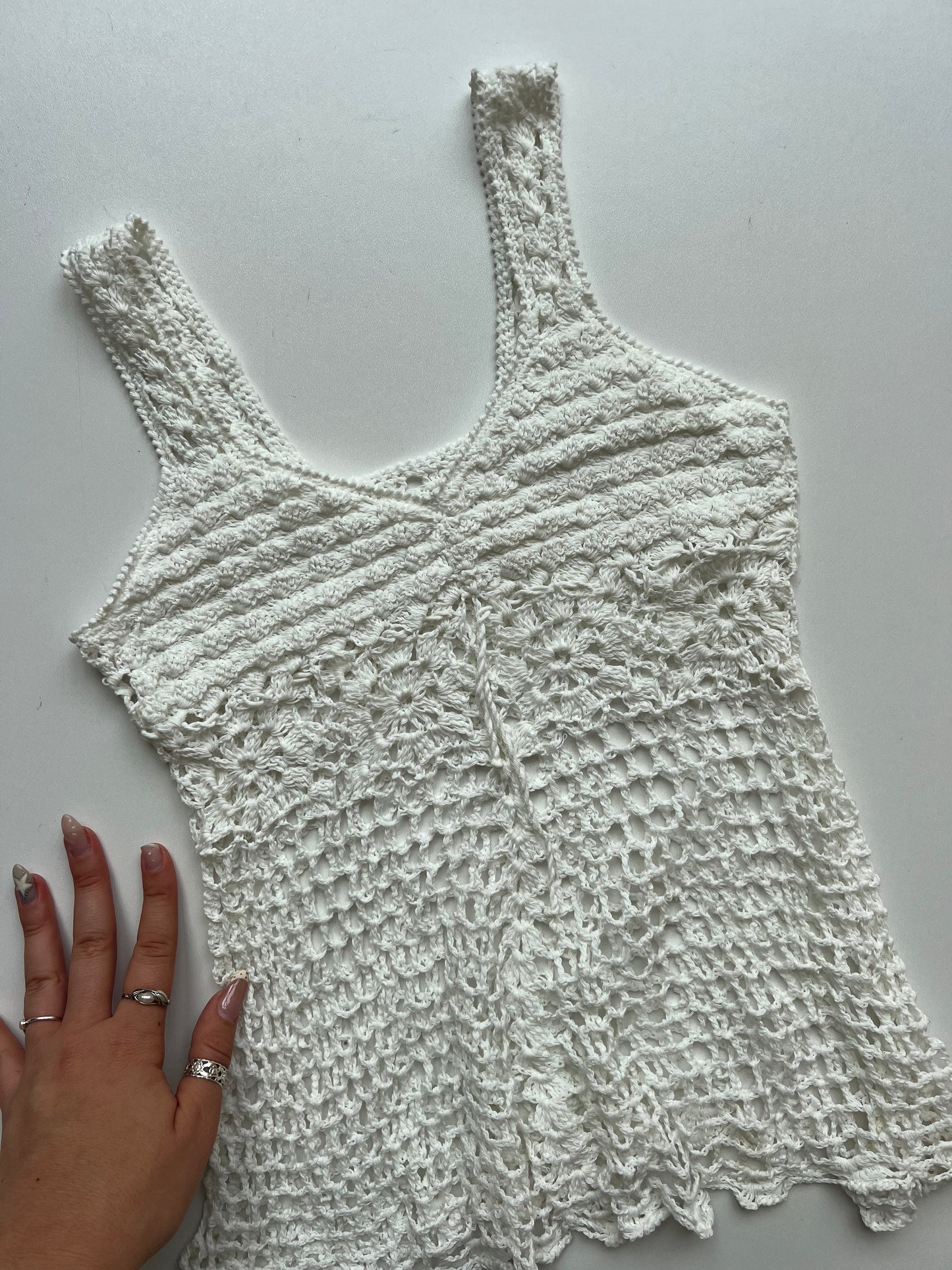 00s white crochet cami- size XS