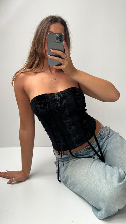00s black strapless velvet cami- size L