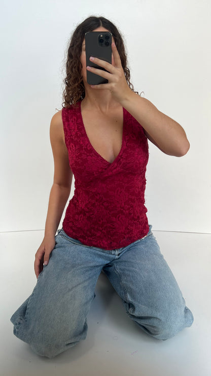 00s red lace tank top- size M