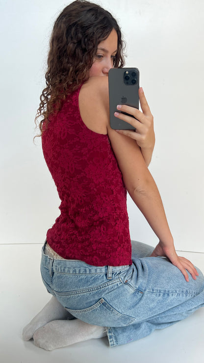 00s red lace tank top- size M