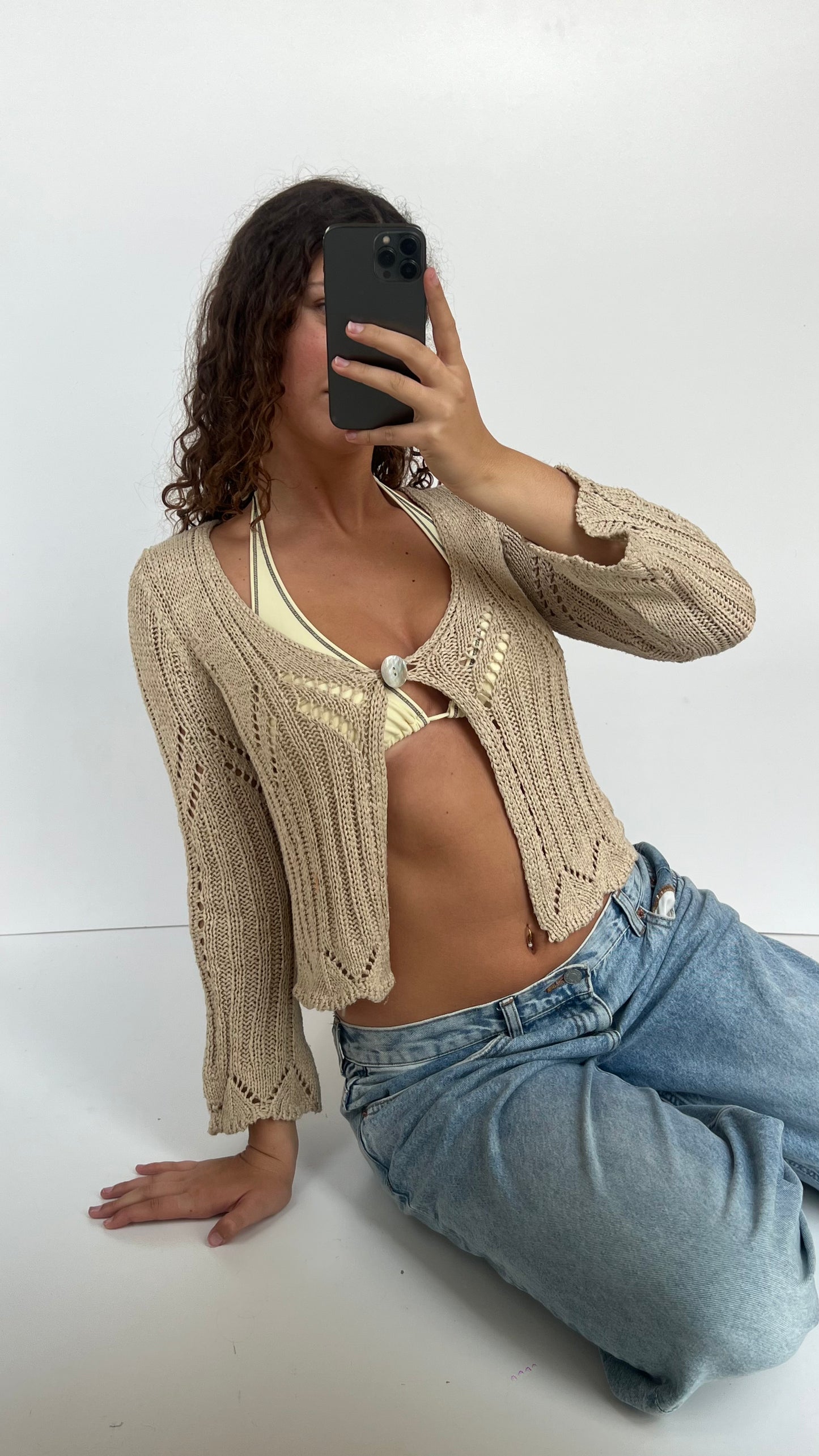 00s cream crochet cardigan- size M