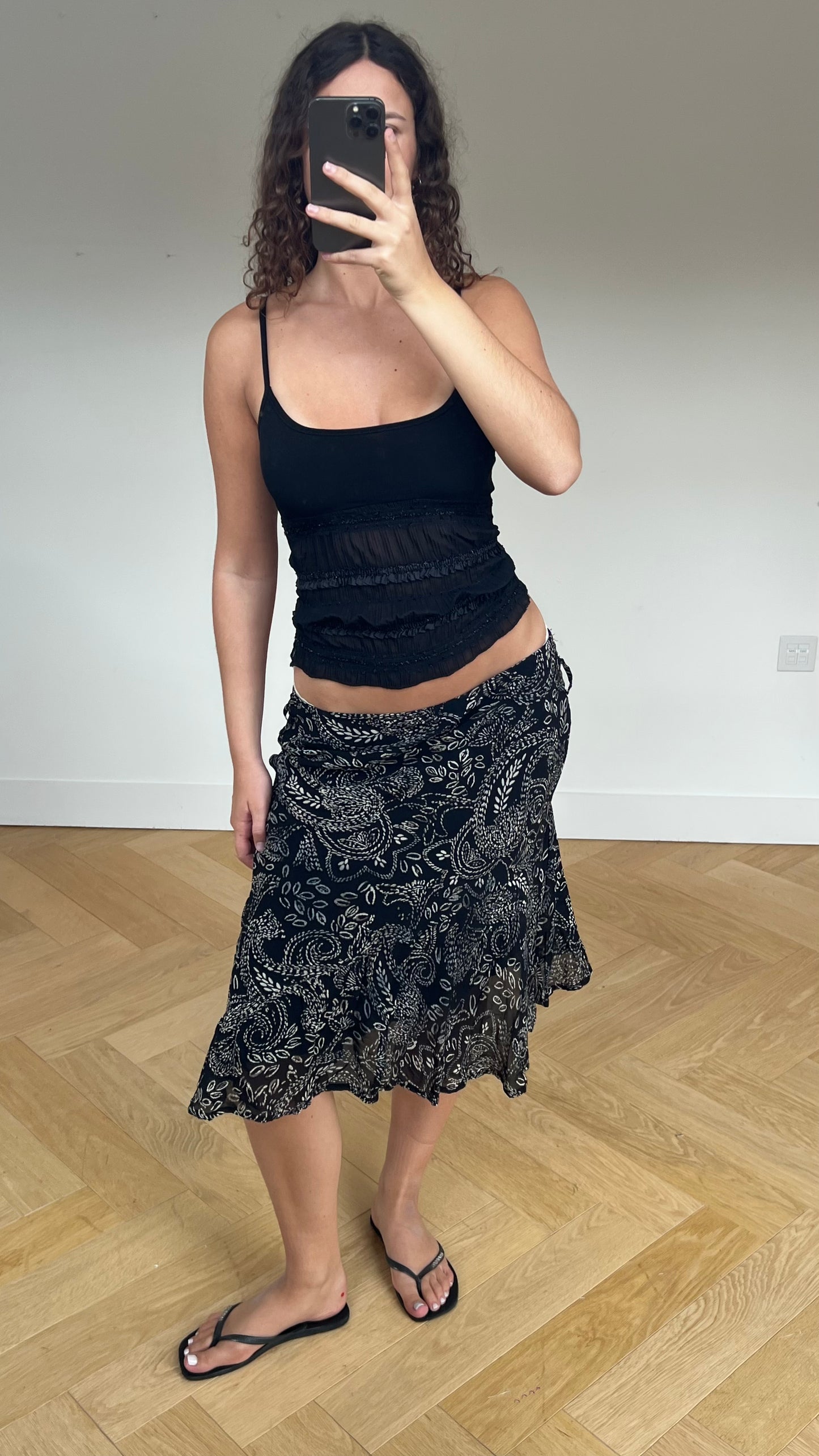 00s black mesh midi skirt- size L