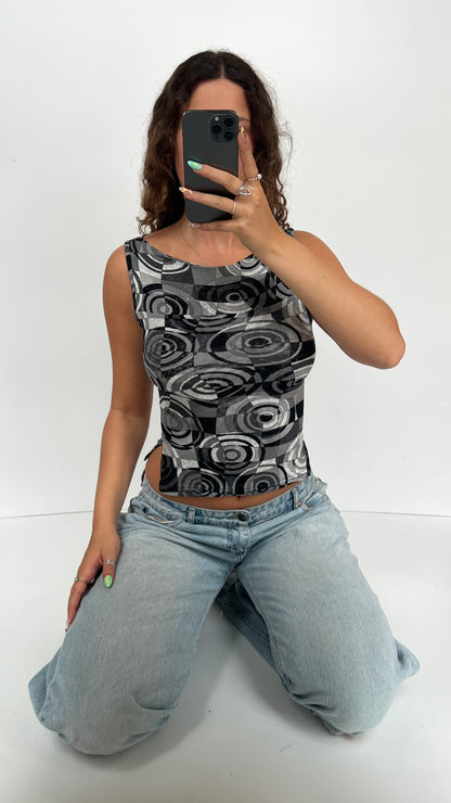 00s grey patterned tank- size M