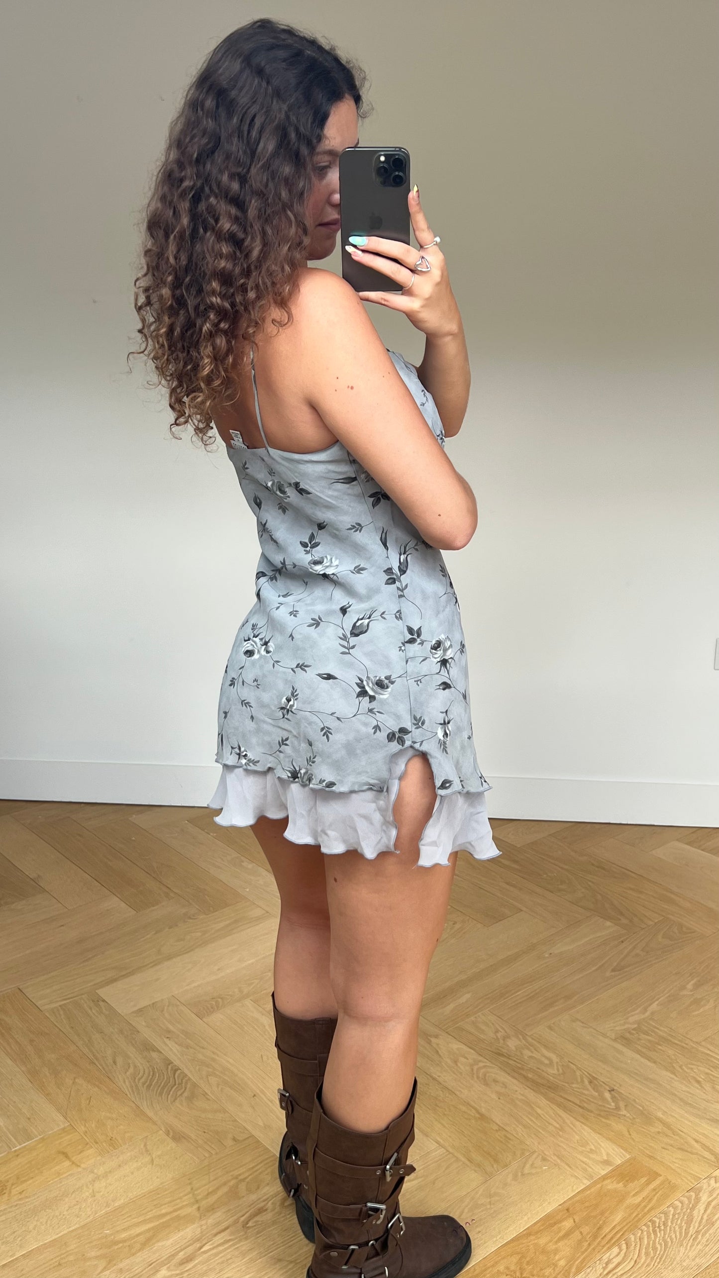 00s grey floral mini dress- size M