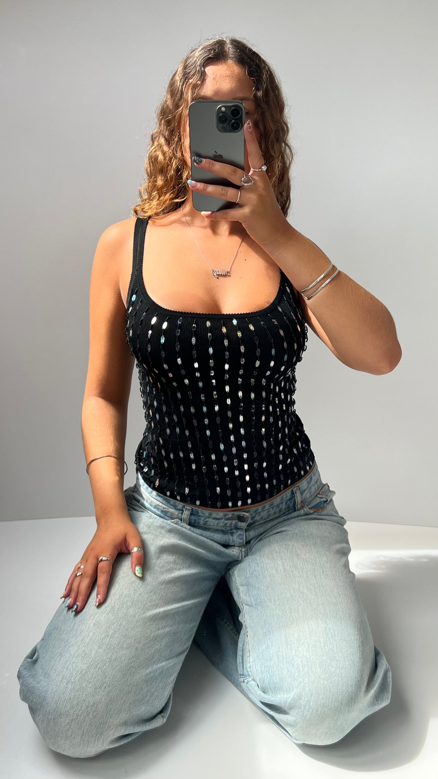 00s black sequin cami- size S