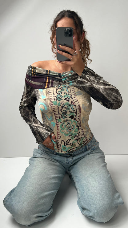00s graphic off shoulder top- size M