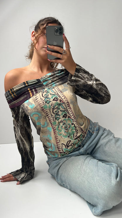 00s graphic off shoulder top- size M