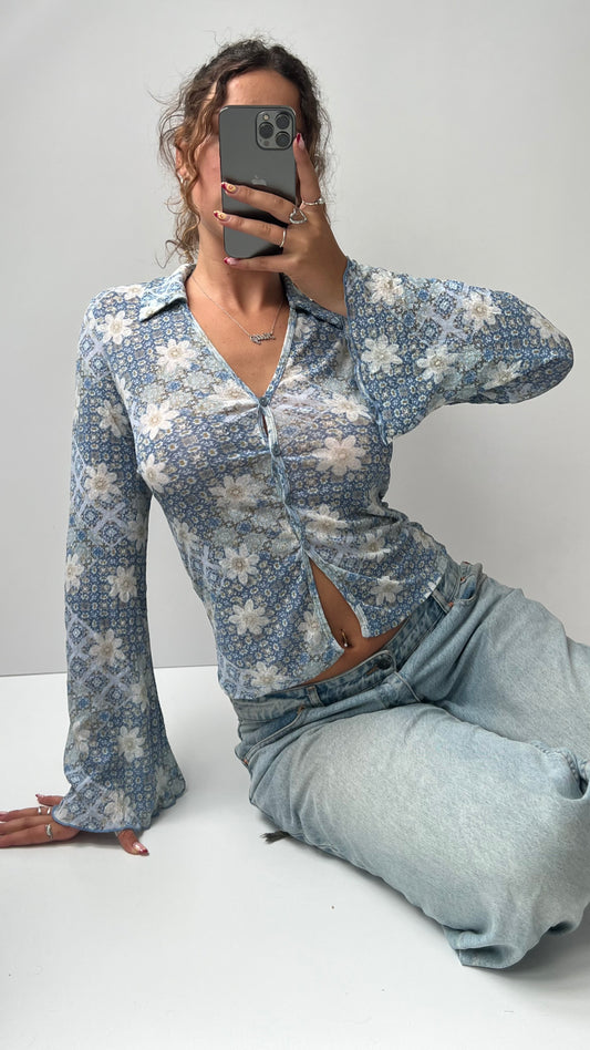 00s blue mesh long sleeve top- size M