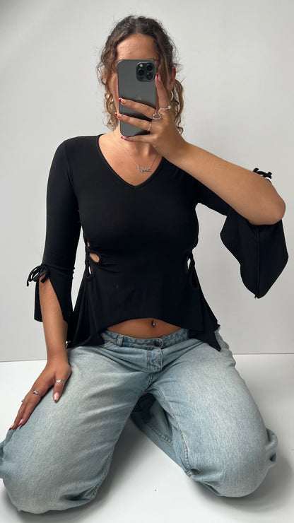 00s black flower cut out top- size M