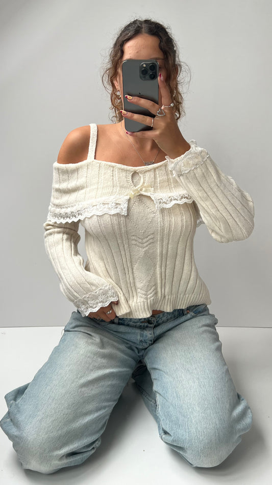 00s cream off the shoulder jumper- size M