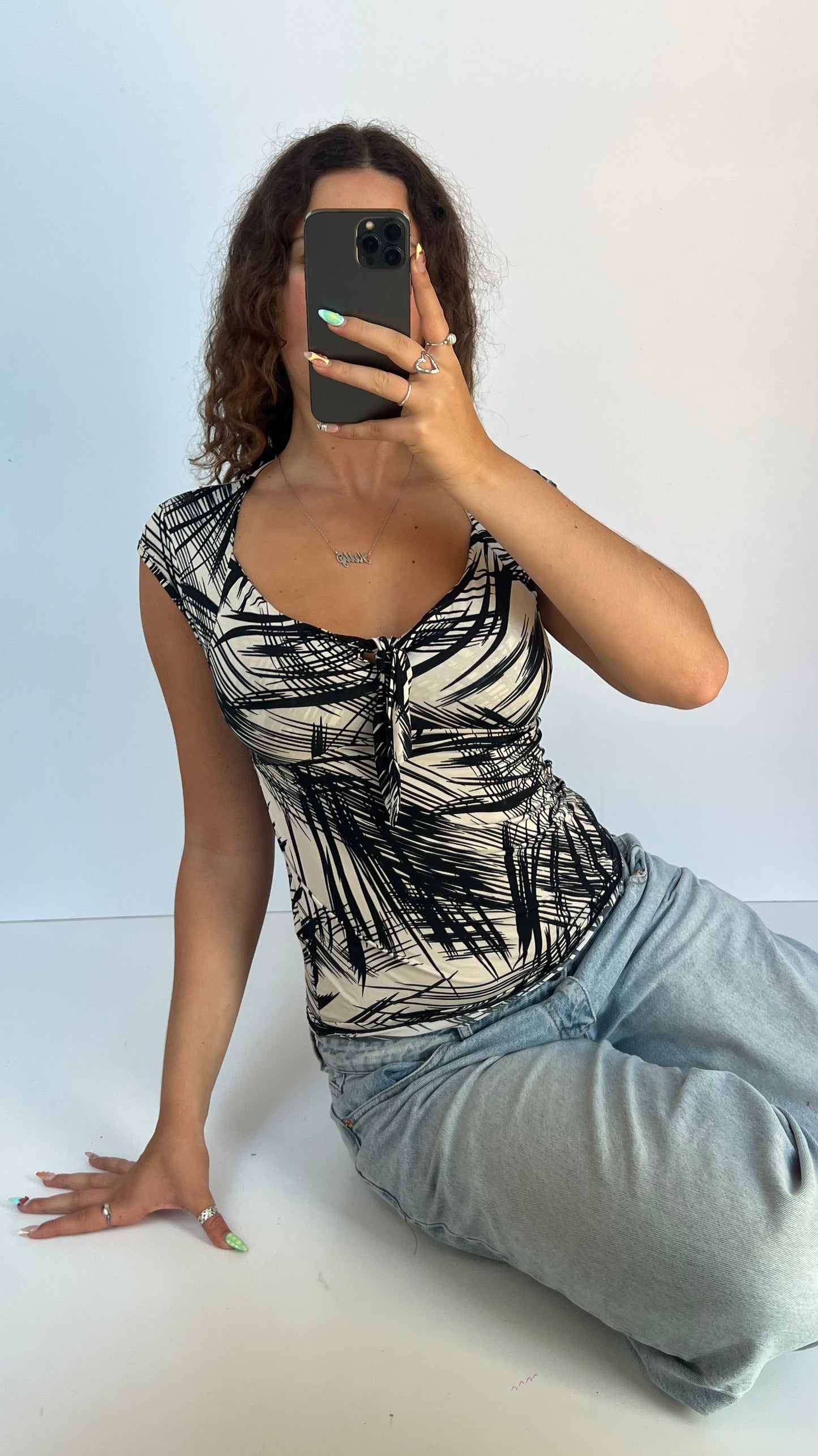 00s black white top- size S