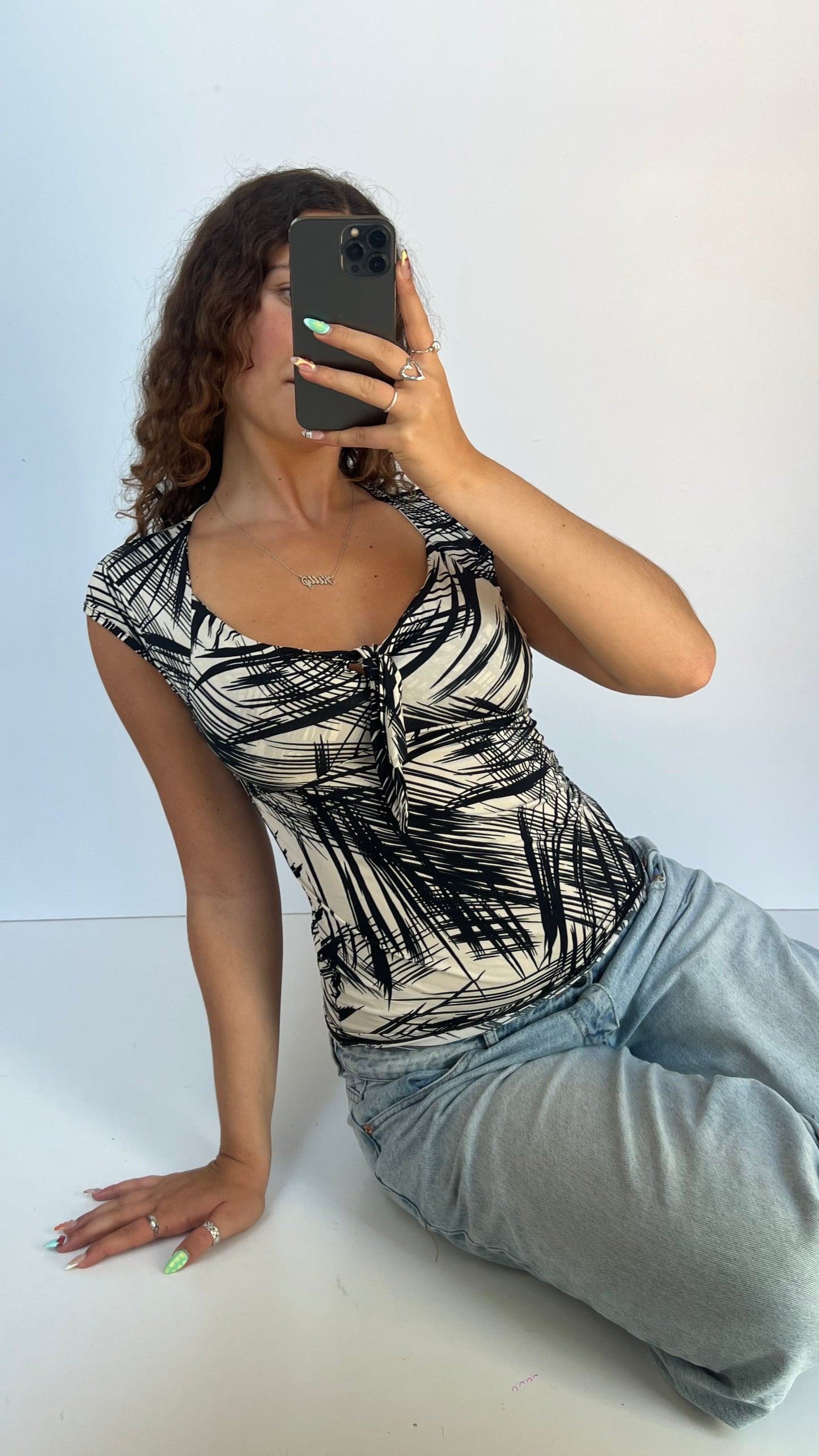 00s black white top- size S