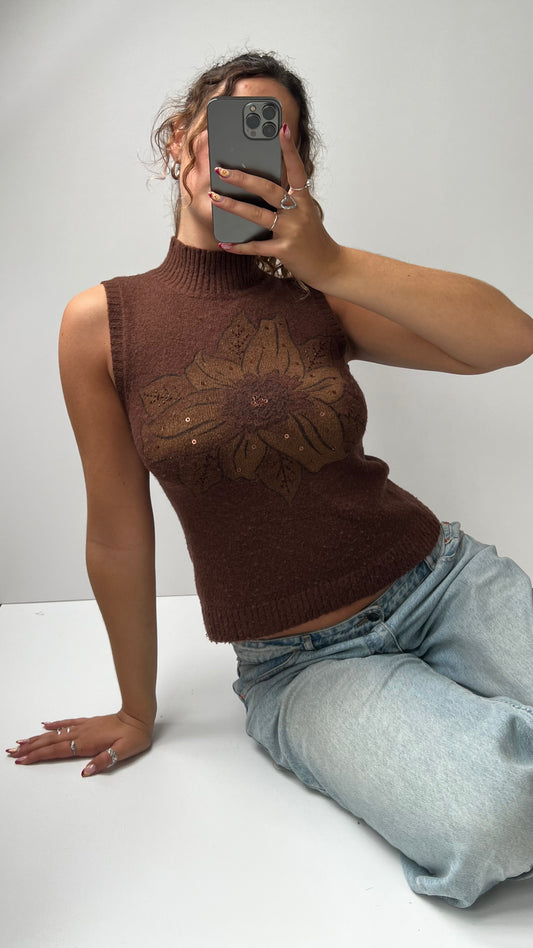 00s brown knit flower vest- size S/M