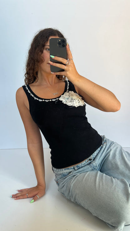 00s black pearl tank top- size S