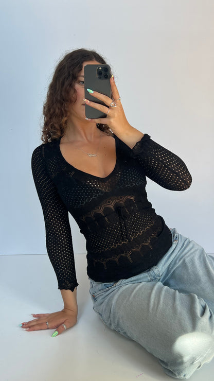 00s black knit top- size S
